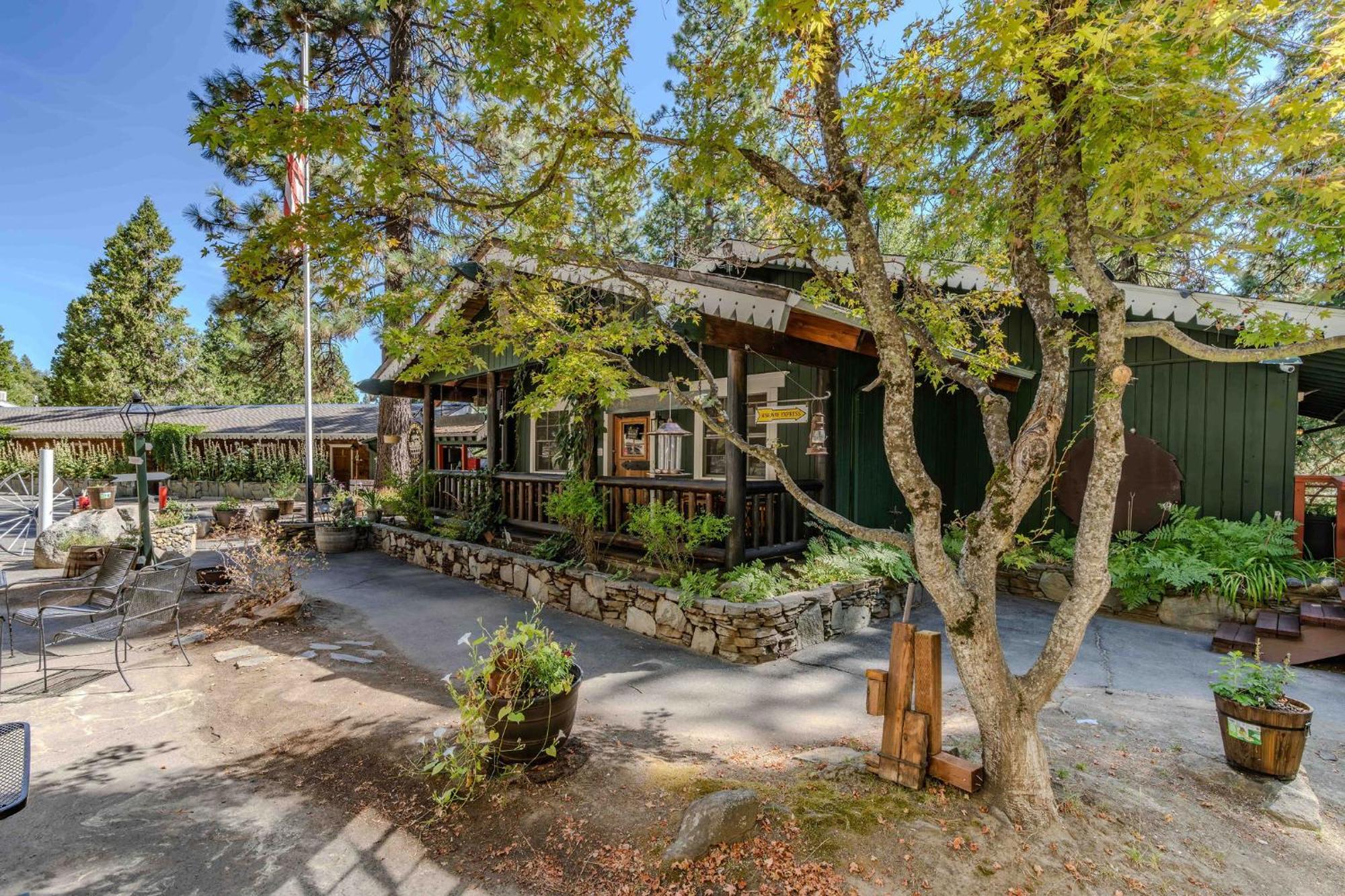 Narrow Gauge Inn Fish Camp Bagian luar foto