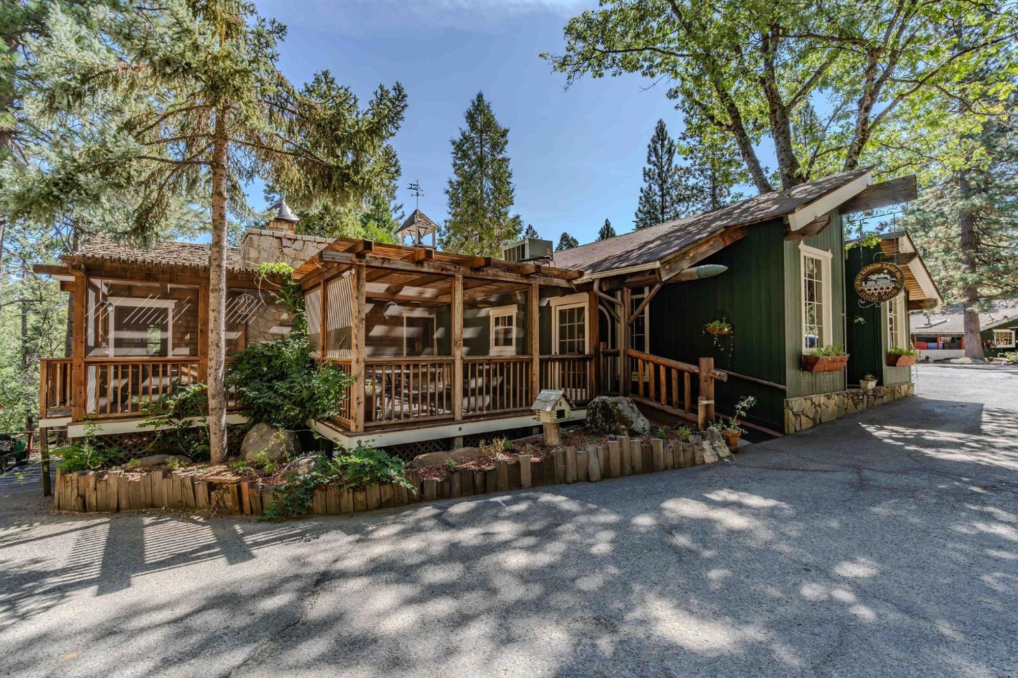 Narrow Gauge Inn Fish Camp Bagian luar foto