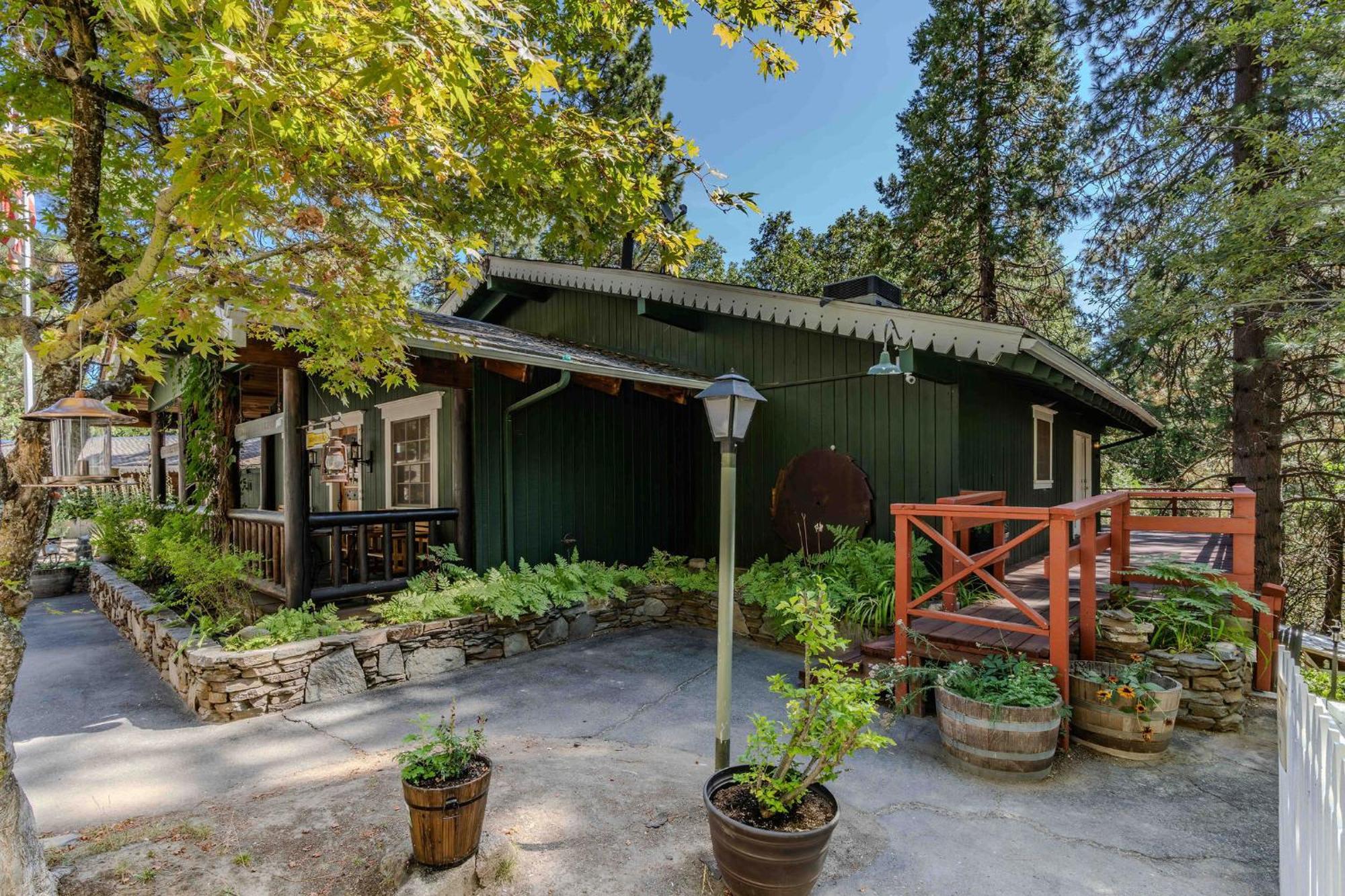 Narrow Gauge Inn Fish Camp Bagian luar foto