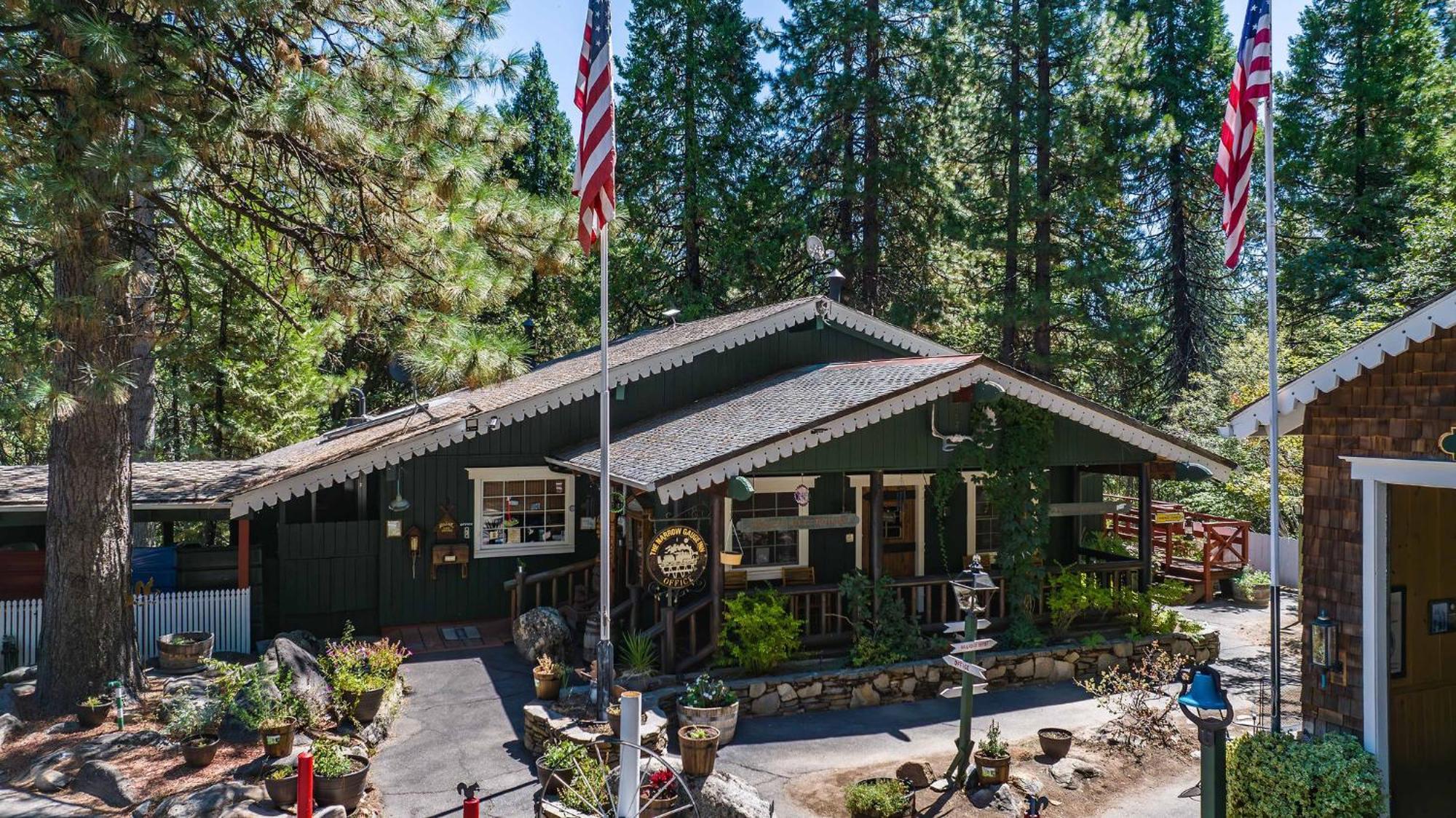Narrow Gauge Inn Fish Camp Bagian luar foto