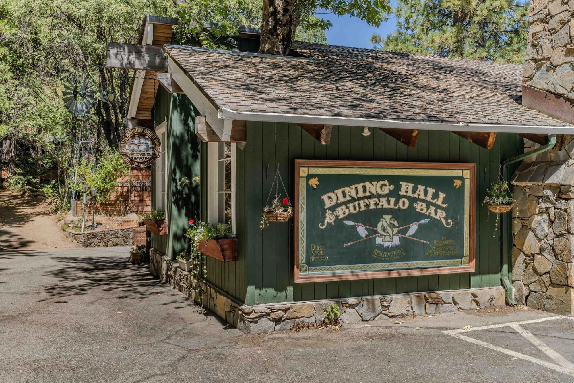 Narrow Gauge Inn Fish Camp Bagian luar foto